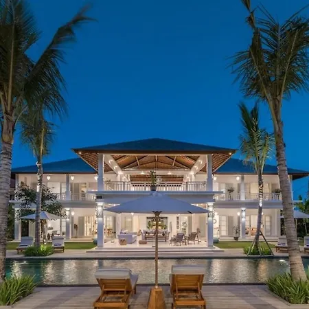 Villa Royal Canggu Secluded 6Br Luxury Walking Distance To Echo Beach