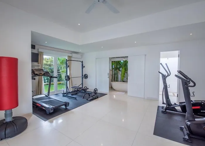 Villa Royal Secluded 6br Luxury Walking Distance To Echo Canggu (Bali)