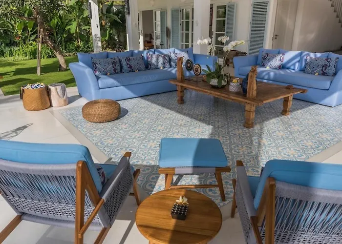 Royal Secluded 6br Luxury Walking Distance To Echo Villa